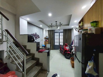 Bước 20m ra mt ngay vĩnh viễn-nguyễn kim 32m2-5tầng 3pn vào ở ngay chỉ 6tỷ hơn 2