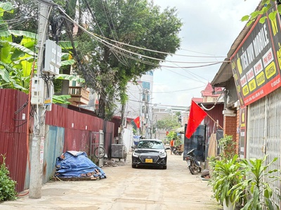 Bán đất tặng nhà sẵn dòng tiền - ô tô tránh - đường thông ra khu đấu giá 2