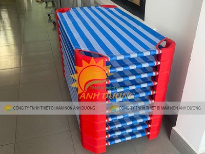 Giường lưới mầm non cho bé ngủ trưa giá rẻ 3