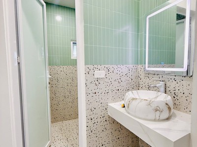 Tập thể hoàng quốc việt, cầu giấy 65m2 2pn cực đẹp, ô tô đỗ dưới, 3.85 tỷ 4