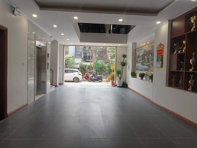 Bán nhà phân lô phú diễn, 79m2, 7 tầng, gần đại học tài nguyên môi trường, nhà đẹp, ở ngay 1