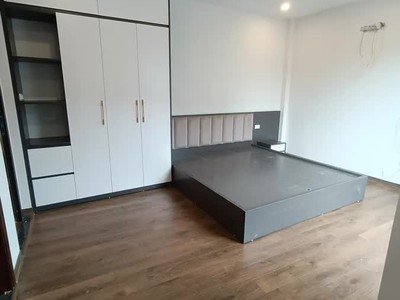 Nhà mới full nội thất phúc lợi 32m2 5 tầng,mặt tiền 3.5m, 4.95 tỷ long biên. 1
