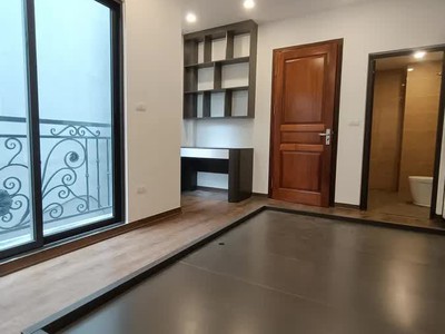 Nhà mới full nội thất phúc lợi 32m2 5 tầng,mặt tiền 3.5m, 4.95 tỷ long biên. 2