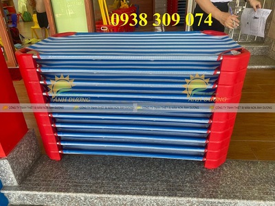 Giường lưới mầm non cho bé ngủ trưa giá rẻ 1