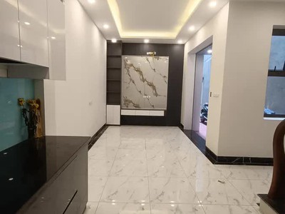 Nhà mới full nội thất phúc lợi 32m2 5 tầng,mặt tiền 3.5m, 4.95 tỷ long biên. 4