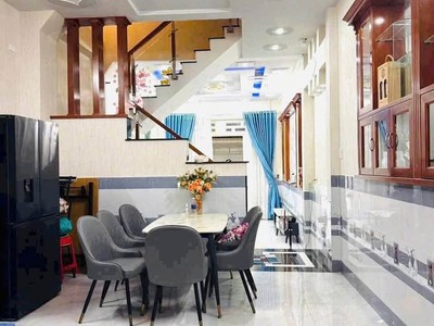Nhà đẹp giáp q1 - lê văn duyệt - 4 tầng- 52m2 -hxh - 2 mt thoáng 4 pn- dt 20 tr / tháng- 6.x 0