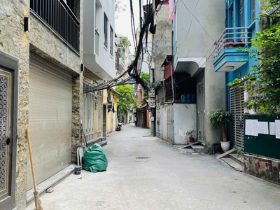 Tôi chủ nhà cần bán gấp nhà riêng 45m 6 tầng ngõ 521 trương định. gara ô tô, kd lh: 0336277055. 1