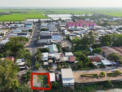 Chính chủ bán đất đẹp ngã 3 đường nguyễn chí thanh   trương định, trung tâm tràm chim mới  đồng 4