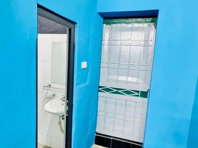Cho thuê nhà riêng   ngõ 41 đông tác, 36m  x 3 tầng, 3 phòng ngủ, 2 nhà vệ sinh,  11 triệu 3