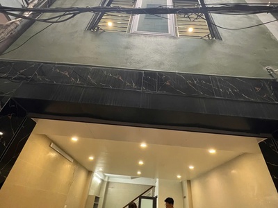 Bán nhà quan nhân 31m2. 7 tầng. mặt tiền 3.9m. giá 8.2 tỷ cầu giấy hà nội 0