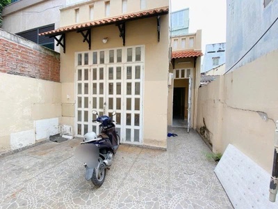 Bán nhà hxh cách mạng tháng tám - ngay cv lê thị riêng, 5,5x25m, 2 tầng cũ, 16,5 tỷ. 0