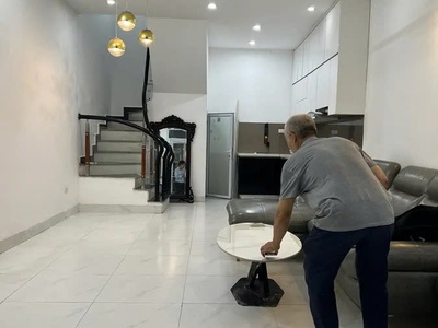 Bán nhà nghi tàm 38m2. 3 tầng. mặt tiền 4.4m. giá 7.85 tỷ tây hồ hà nội 1