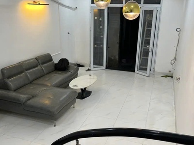 Bán nhà nghi tàm 38m2. 3 tầng. mặt tiền 4.4m. giá 7.85 tỷ tây hồ hà nội 3