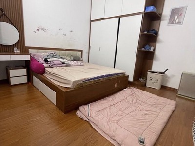 Nhà phố hoàng văn thái 26 m , nhà dân xây chắc chắn, ngõ thông thoáng, gần ô tô. 2