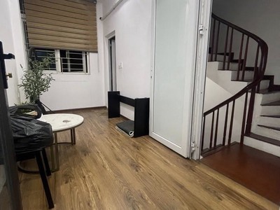 Nhà phố hoàng văn thái 26 m , nhà dân xây chắc chắn, ngõ thông thoáng, gần ô tô. 1