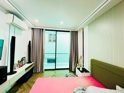 Siêu vip  phùng chí kiên, hoàng quốc việt, cầu giấy dt  45m    5 tầng - mt 4m   giá chỉ 11 tỷ 1