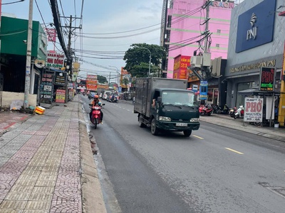 Bán nhà mặt tiền 3 lầu 4,2x27m giá 12,9 tỷ đường nguyễn ảnh thủ 1