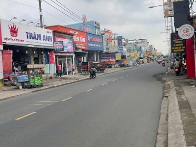 Bán nhà mặt tiền 3 lầu 4,2x27m giá 12,9 tỷ đường nguyễn ảnh thủ 2