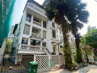 Bán tòa căn hộ dịch vụ cao cấp   nguyễn văn hưởng   thảo điền   200 triệu/tháng dòng tiền 1