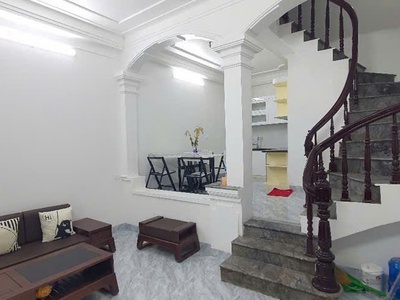 Nhà hoàng quốc việt   40m2 x 5 tầng   2 mặt thoáng   150m vành đai 2 2