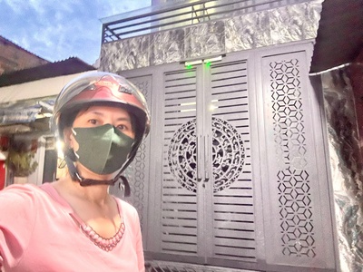 Bán nhà có dt khủng- làm chdv - thích hợp vừa ở vừa kinh doanh-đường đoàn văn bơ- thông ra xóm 0