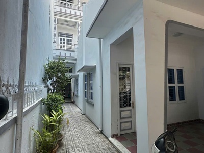 Bán nhà mặt đường trần thị tính - phường nha trang - tỉnh khánh hoà diện tích sổ: 167m    thực tế 0