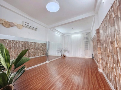 Sang nhượng tiệm spa mặt tiền đường lớn bình thạnh - nhà mới đẹp, vào là kinh doanh ngay 2