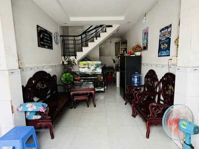 Gấp bán nhà ngay chợ bình thành hẻm 6m xe hơi ngủ nhà 80m2-2 tầng 2 tỷ 9 1