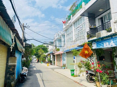 Bán nhà 2 tầng gò vấp, view bờ kè tham lương  hẻm 7m có lề   lê đức thọ, giá 4 tỷ 500 triệu  còn 0