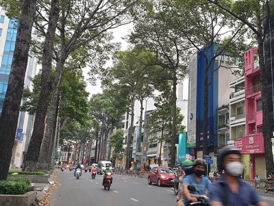 Góc 3mt   61-63 đường 3 tháng 2, p.11, q.10 dt 8x11m 7 tầng 1