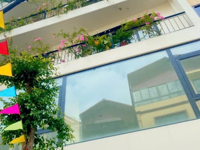 Bán nhà phạm văn đồng, 42 m x 5 tầng, ngõ thông ô tô    phân lô  kinh doanh sầm uất - dân xây mới - 0