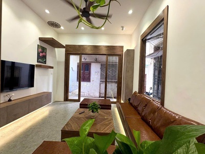 Đỉnh, siêu phẩm láng hạ, ngõ to, nông, kinh doanh dễ, 45m, giá 20 tỷ, nhà mới, 30m ra đường lớn. 0