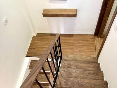 Đỉnh, siêu phẩm láng hạ, ngõ to, nông, kinh doanh dễ, 45m, giá 20 tỷ, nhà mới, 30m ra đường lớn. 4