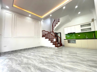 Nhà mới tinh trần cung   35m2   5 tầng   mặt tiền 4.5m   ô tô lùi cổng   8 tỷ 1