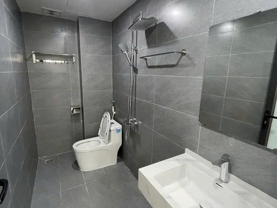 Nhà mới kính koong ngọc trì thạch bàn 39m2 x 5 tầng 6.15 tỷ long biên. 4