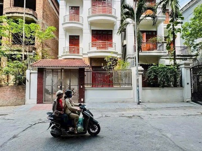 Biệt thự vip phùng khoang từ liêm vỉ hè oto kd 33ty 145m x4t 0