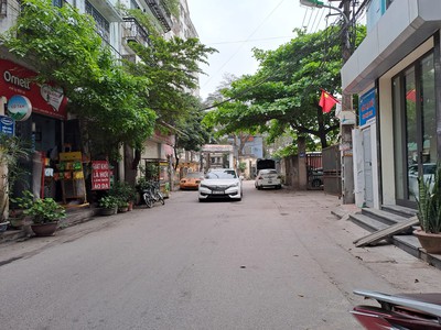 Bán lô đất cuối cùng gần bigc long biên- 53m2 ngang 4m, chủ bán gấp 5,1 tỷ 2