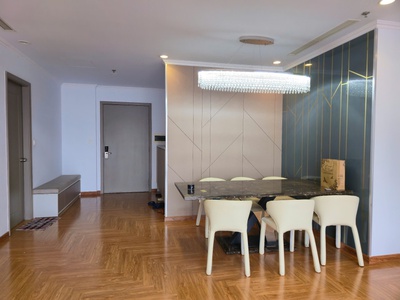 Chính chủ bán căn góc tòa Center 3 dự án Vinhomes Center Park, diện tích 126m2, 13 tỷ 1