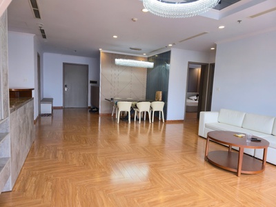 Chính chủ bán căn góc tòa Center 3 dự án Vinhomes Center Park, diện tích 126m2, 13 tỷ 3
