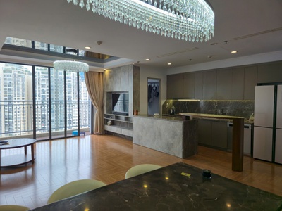 Chính chủ bán căn góc tòa Center 3 dự án Vinhomes Center Park, diện tích 126m2, 13 tỷ 5
