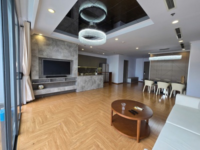 Chính chủ bán căn góc tòa Center 3 dự án Vinhomes Center Park, diện tích 126m2, 13 tỷ 9