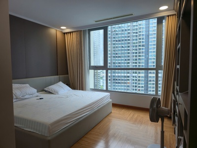 Chính chủ bán căn góc tòa Center 3 dự án Vinhomes Center Park, diện tích 126m2, 13 tỷ 12