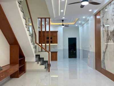 Chính Chủ Cần Bán Nhà Phố Phường Dĩ An Gần Vincom 550 3