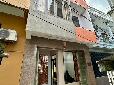 Bán Nhà 3 Tầng Mới Keng Hẻm Đường Tháp Bà 2