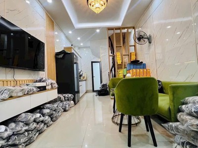 Bán gấp nhà gần mặt tiền Ngô Tất Tố chính chủ lâu năm 2 tầng BTCT 42m2 chỉ hơn 7 tỷ 1