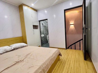 Bán gấp nhà gần mặt tiền Ngô Tất Tố chính chủ lâu năm 2 tầng BTCT 42m2 chỉ hơn 7 tỷ 2