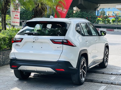 Toyota Yaris Cross 2025  Xăng    Ưu đãi 50 trước bạ 3