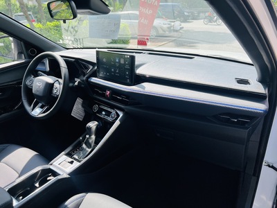 Toyota Yaris Cross 2025  Xăng    Ưu đãi 50 trước bạ 6
