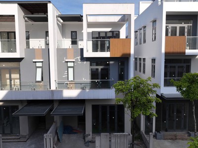 Bán căn liền kề Topas City Core 8