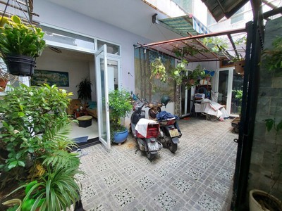 Bán nhà 2 tầng, dt 120m , 4pn, 4wc, q.2, 6.8 tỷ, sổ hồng 0